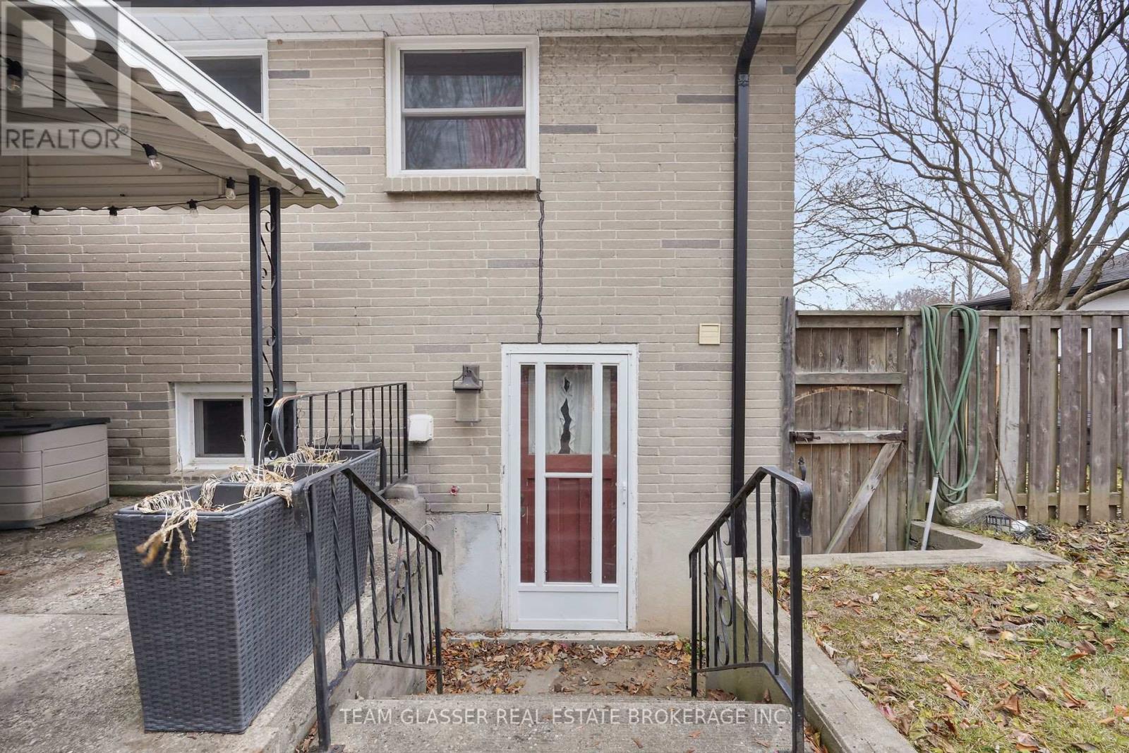 426 Pinetree Drive, London North, Ontario  N6H 3M8 - Photo 39 - X12590696