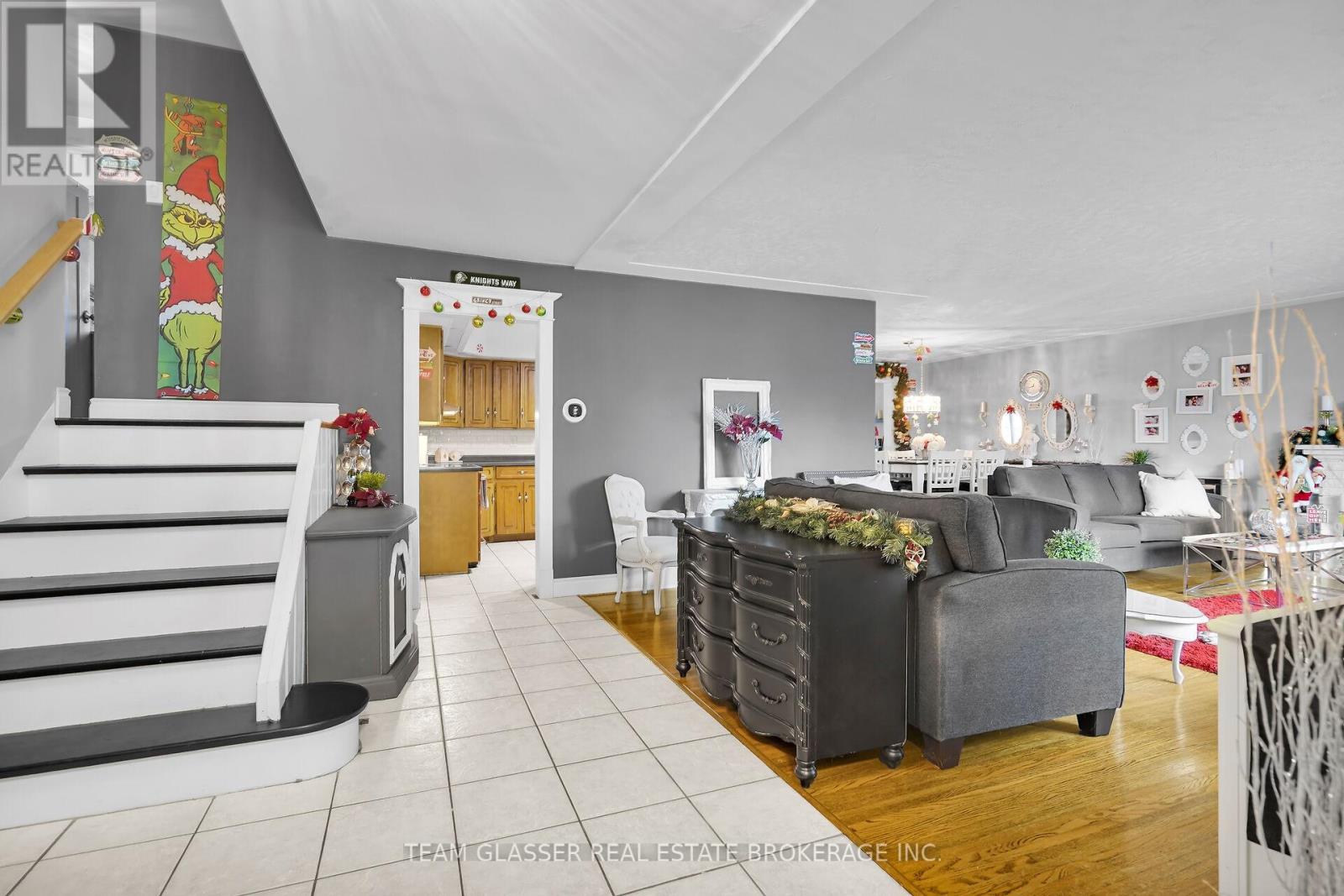 426 Pinetree Drive, London North, Ontario  N6H 3M8 - Photo 4 - X12590696