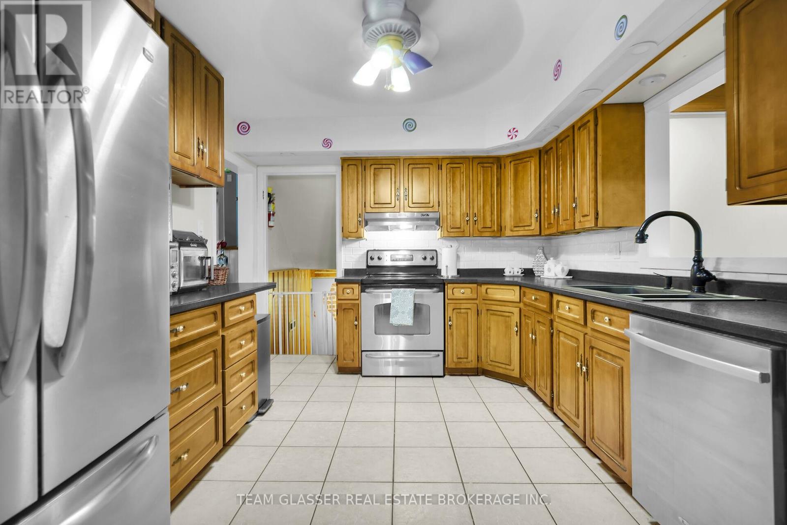 426 Pinetree Drive, London North, Ontario  N6H 3M8 - Photo 8 - X12590696