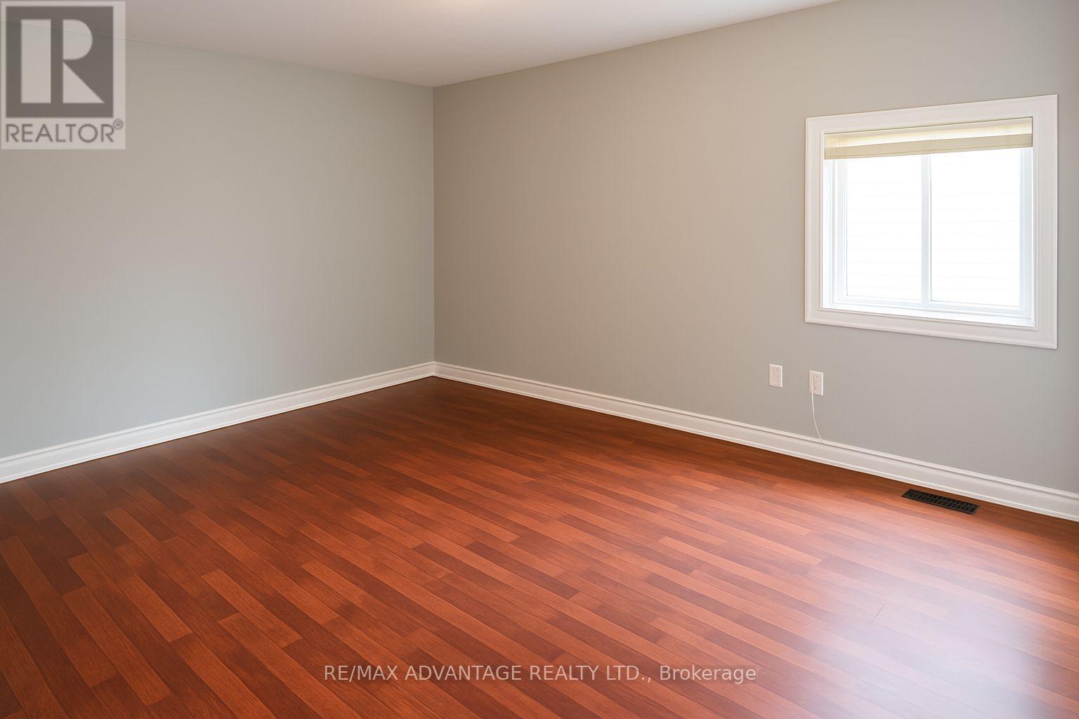 204 Carlow Road, Central Elgin, Ontario  N5L 1C5 - Photo 15 - X12590798