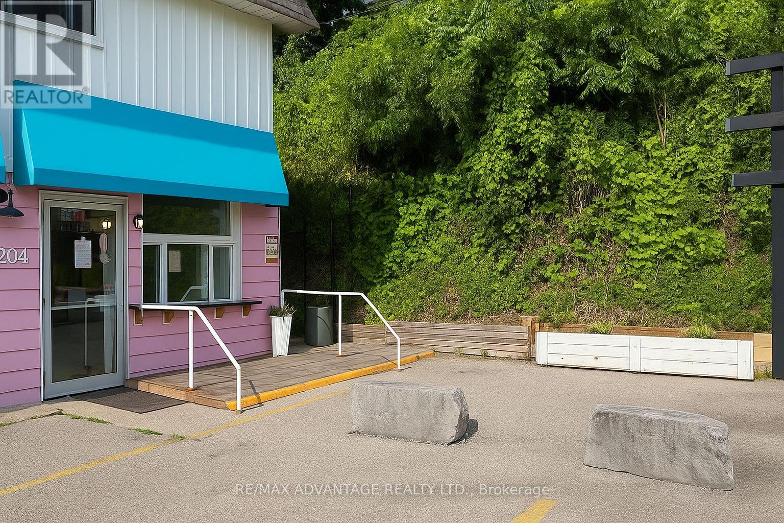 204 Carlow Road, Central Elgin, Ontario  N5L 1C5 - Photo 2 - X12590798