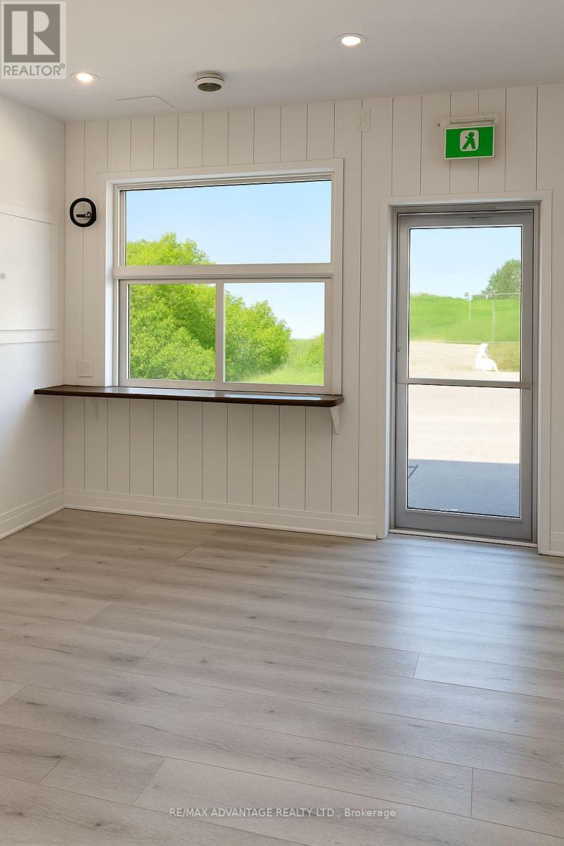 204 Carlow Road, Central Elgin, Ontario  N5L 1C5 - Photo 8 - X12590798