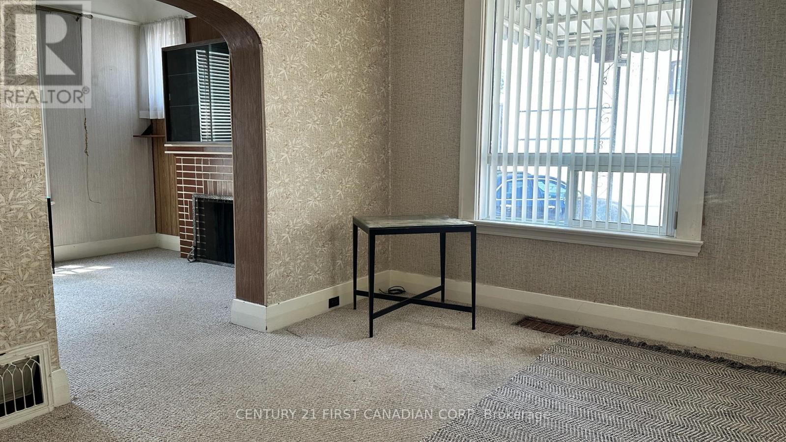 Main - 116 Adelaide Street N, London East, Ontario  N6B 3G8 - Photo 5 - X12590850