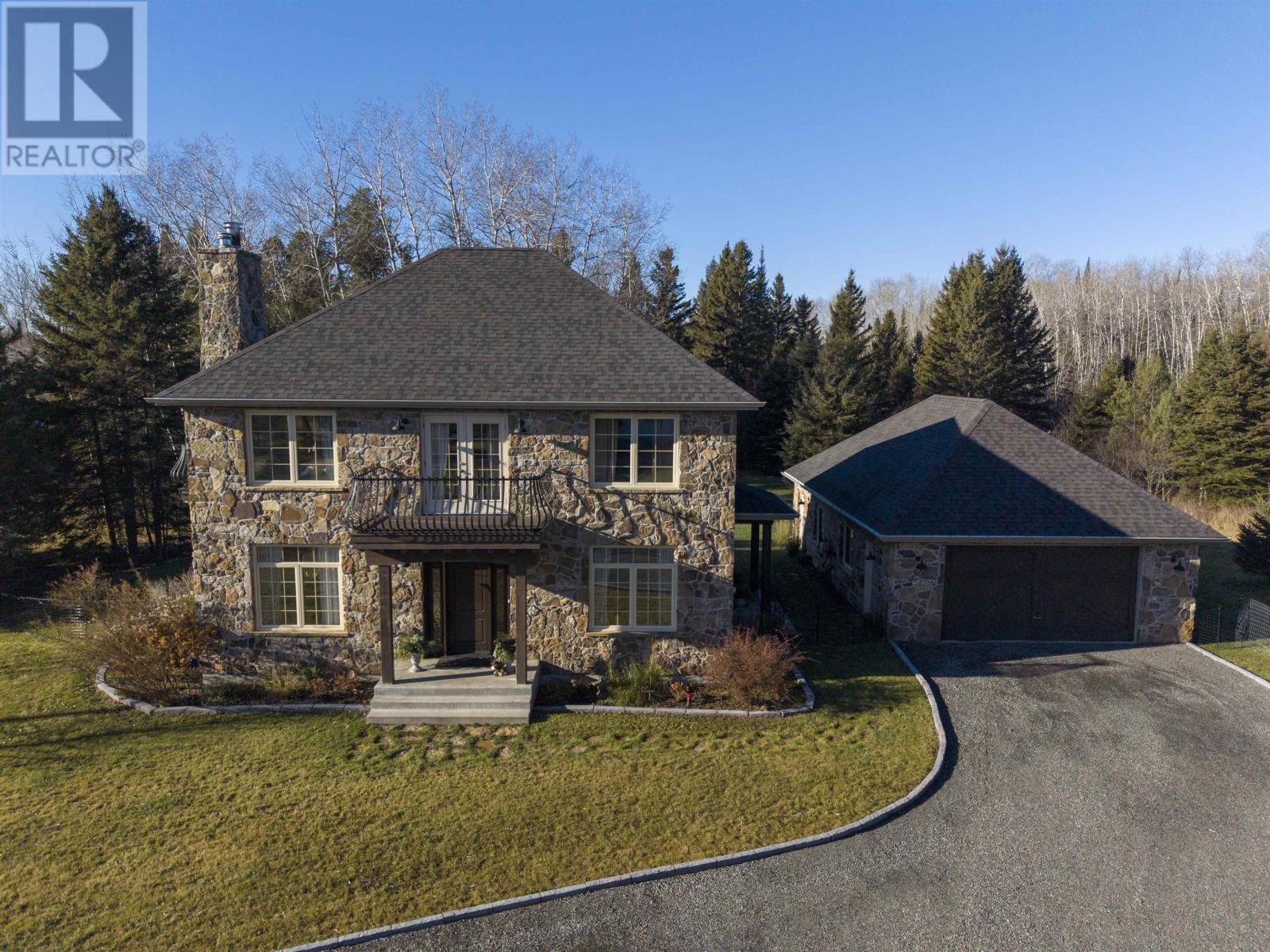 1 Leiterman ST, kakabeka falls, Ontario