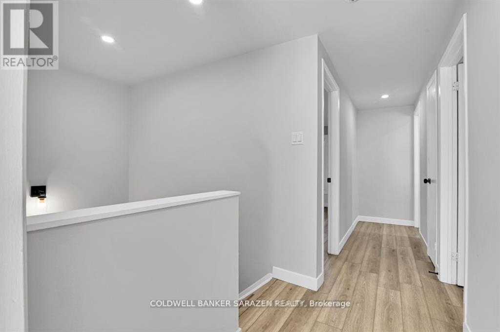 54 Greenboro Crescent, Ottawa, Ontario  K1T 1W5 - Photo 4 - X12590818