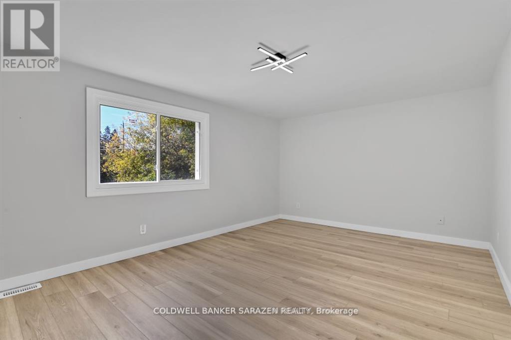 54 Greenboro Crescent, Ottawa, Ontario  K1T 1W5 - Photo 5 - X12590818