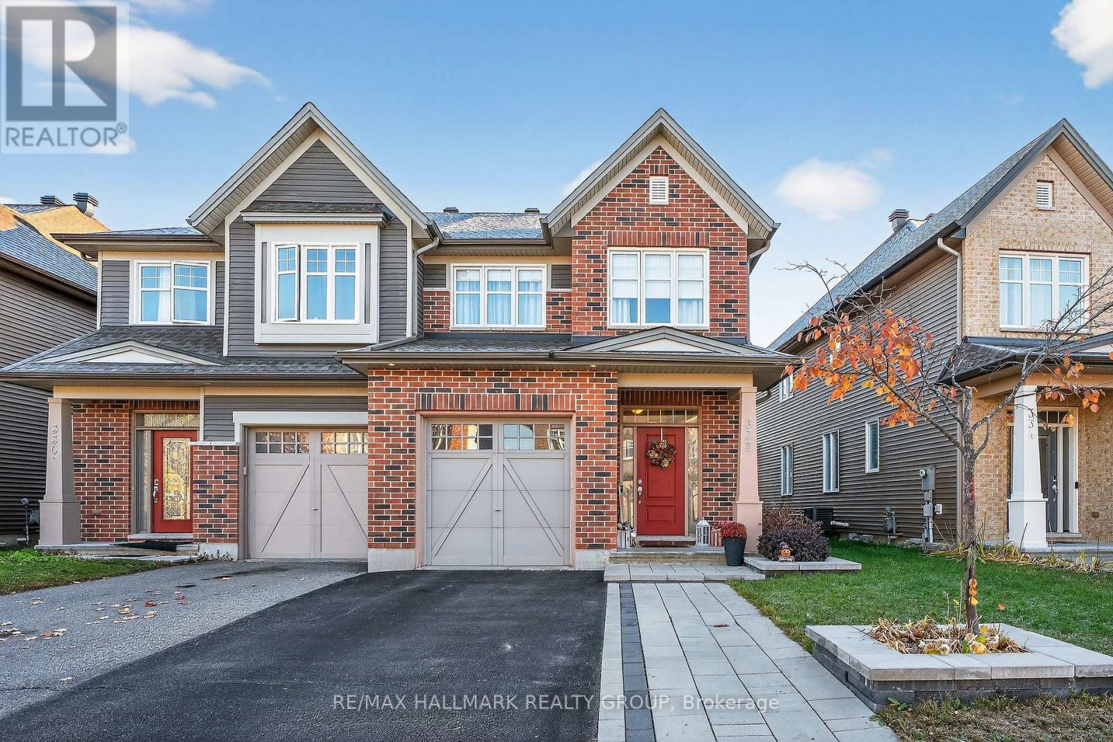 332 GRACEWOOD CRESCENT, Ottawa, Ontario