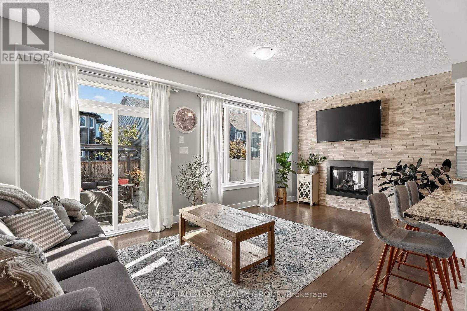 332 Gracewood Crescent, Ottawa, Ontario  K1T 0J7 - Photo 20 - X12590844