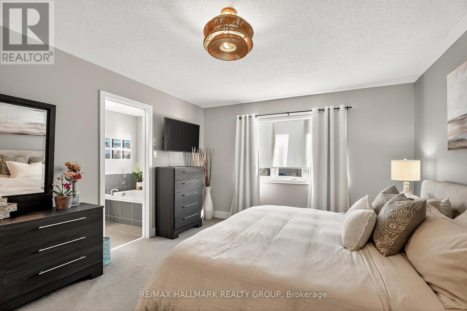 332 Gracewood Crescent, Ottawa, Ontario  K1T 0J7 - Photo 30 - X12590844