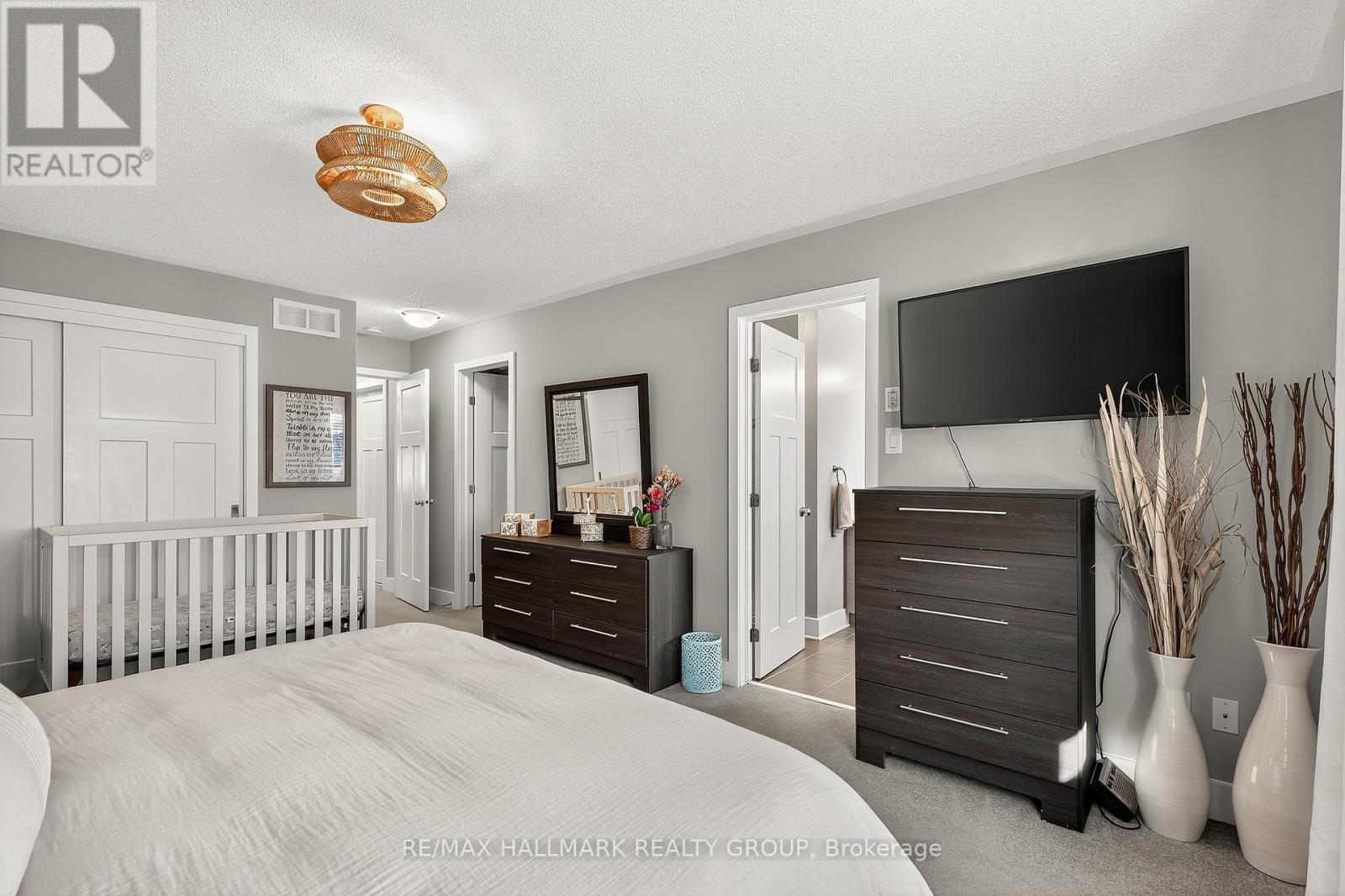 332 Gracewood Crescent, Ottawa, Ontario  K1T 0J7 - Photo 31 - X12590844