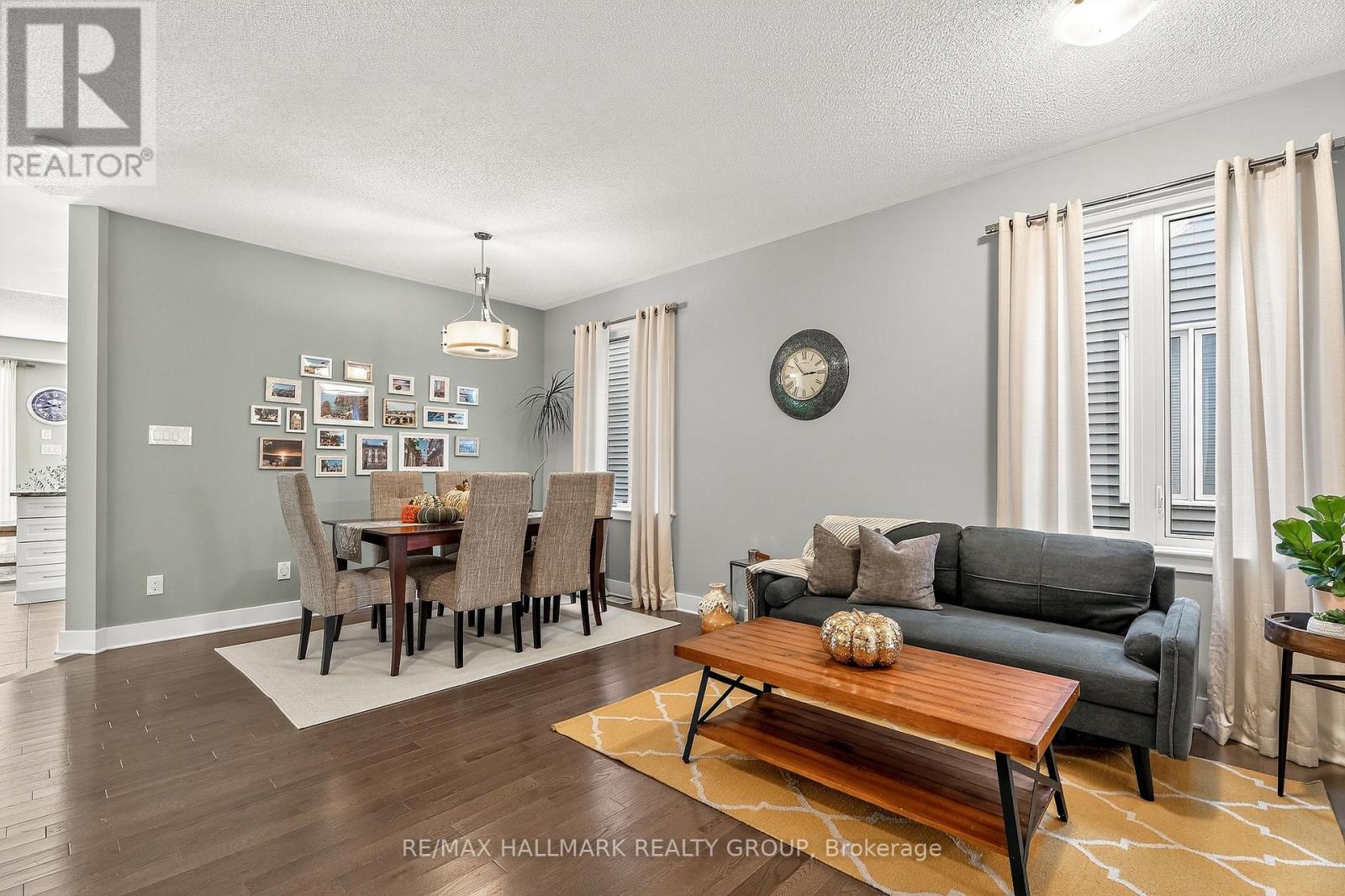 332 Gracewood Crescent, Ottawa, Ontario  K1T 0J7 - Photo 8 - X12590844