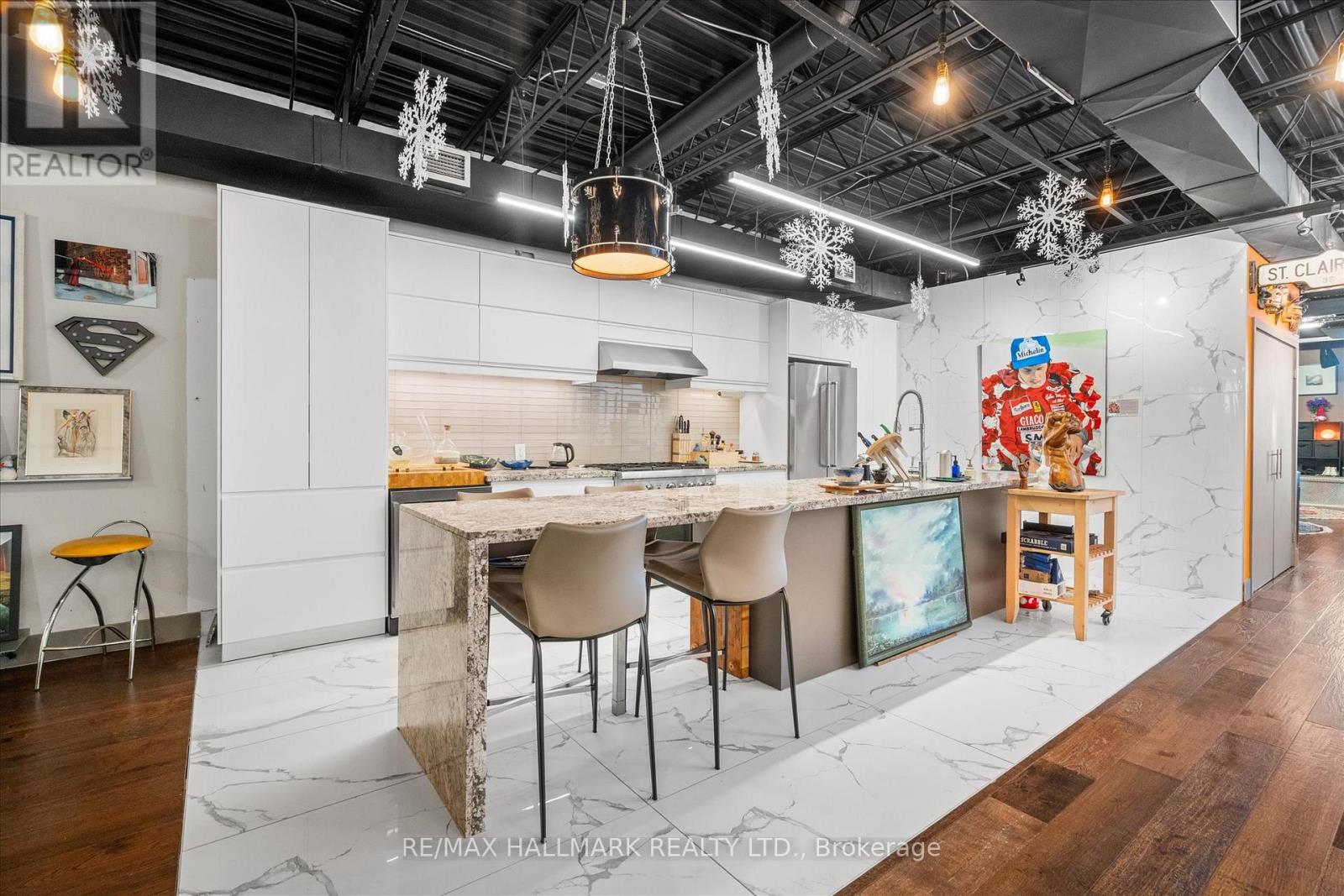 2400 St. Clair Avenue W, Toronto, Ontario  M6N 1L1 - Photo 11 - W12590550