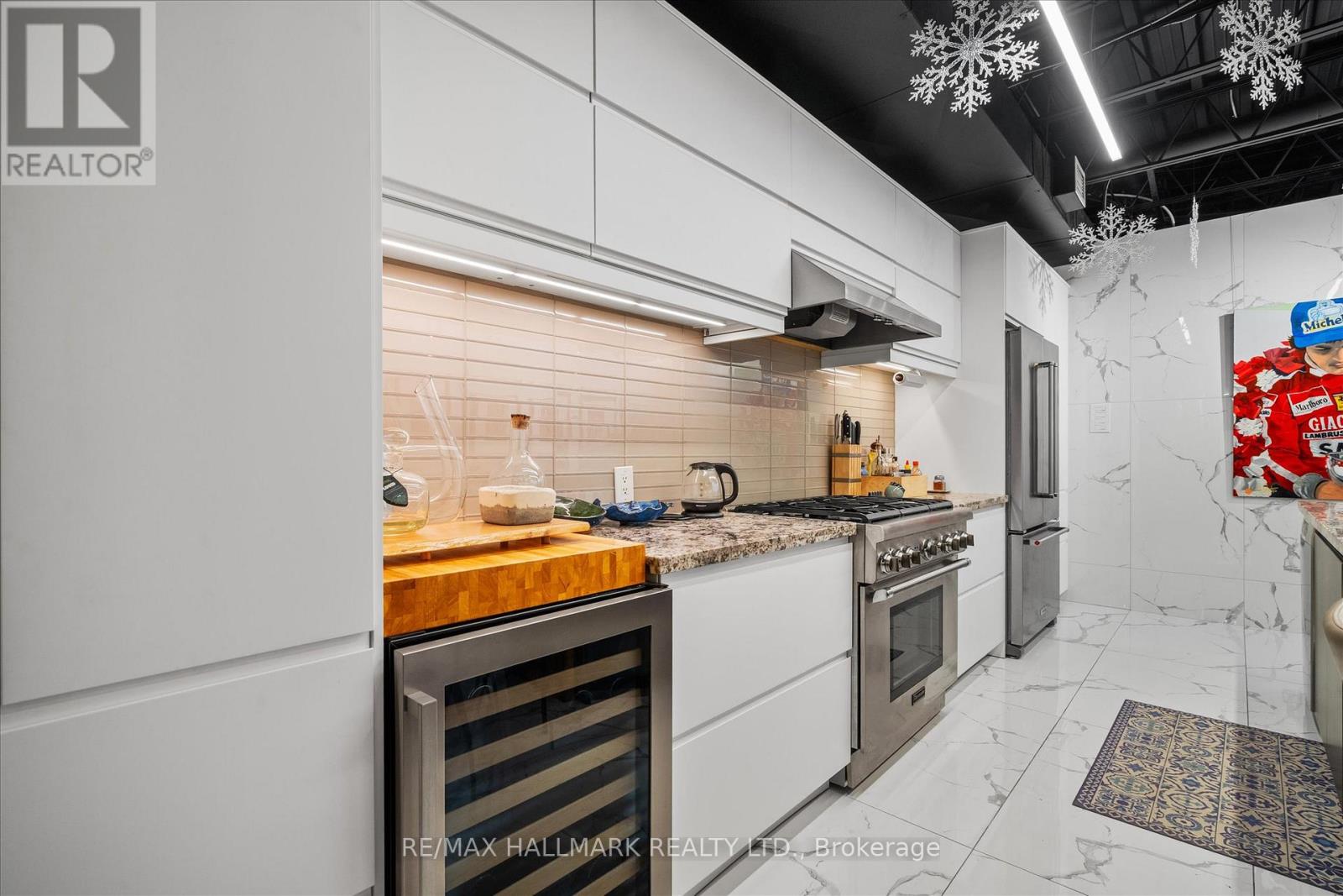 2400 St. Clair Avenue W, Toronto, Ontario  M6N 1L1 - Photo 17 - W12590550