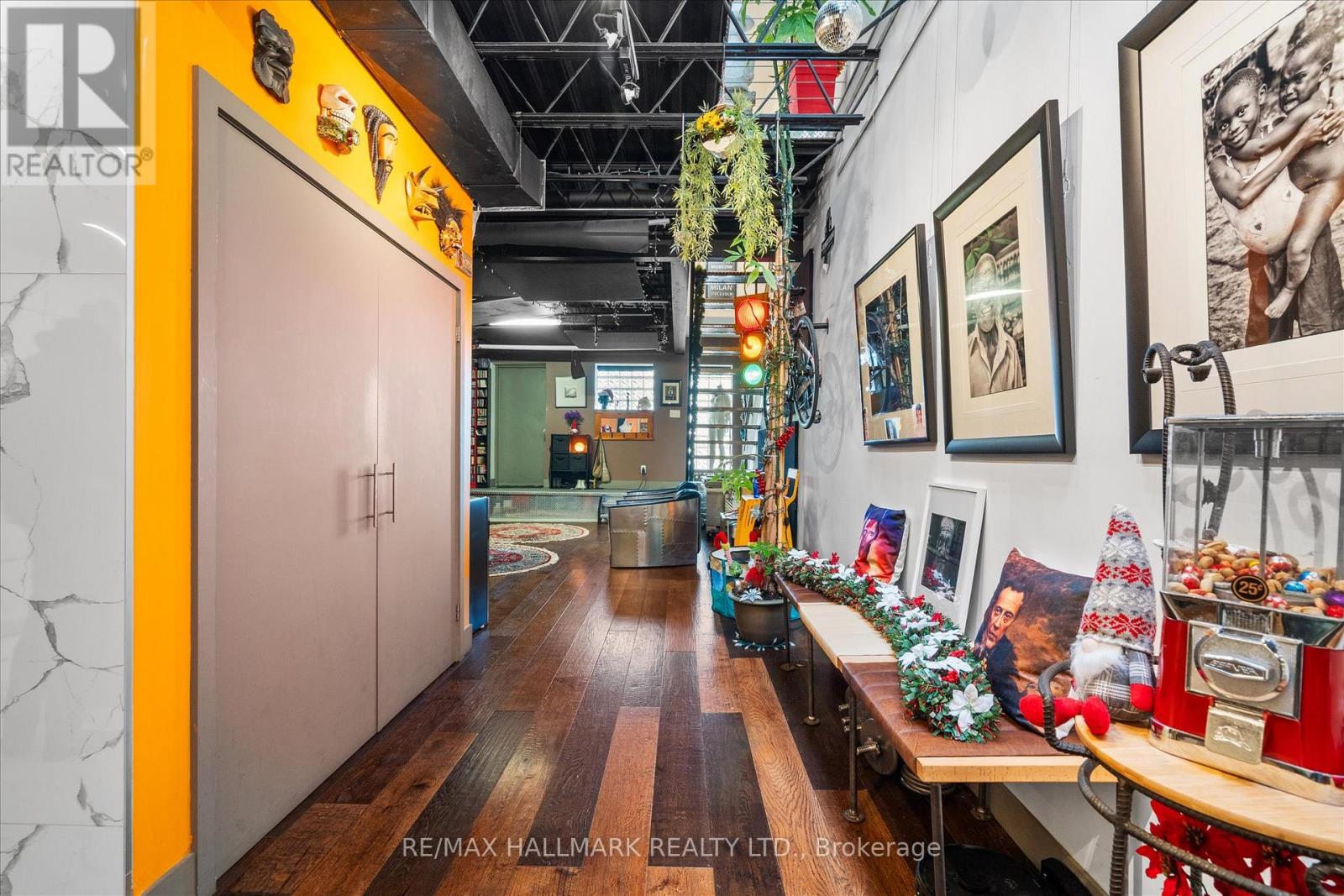 2400 St. Clair Avenue W, Toronto, Ontario  M6N 1L1 - Photo 19 - W12590550