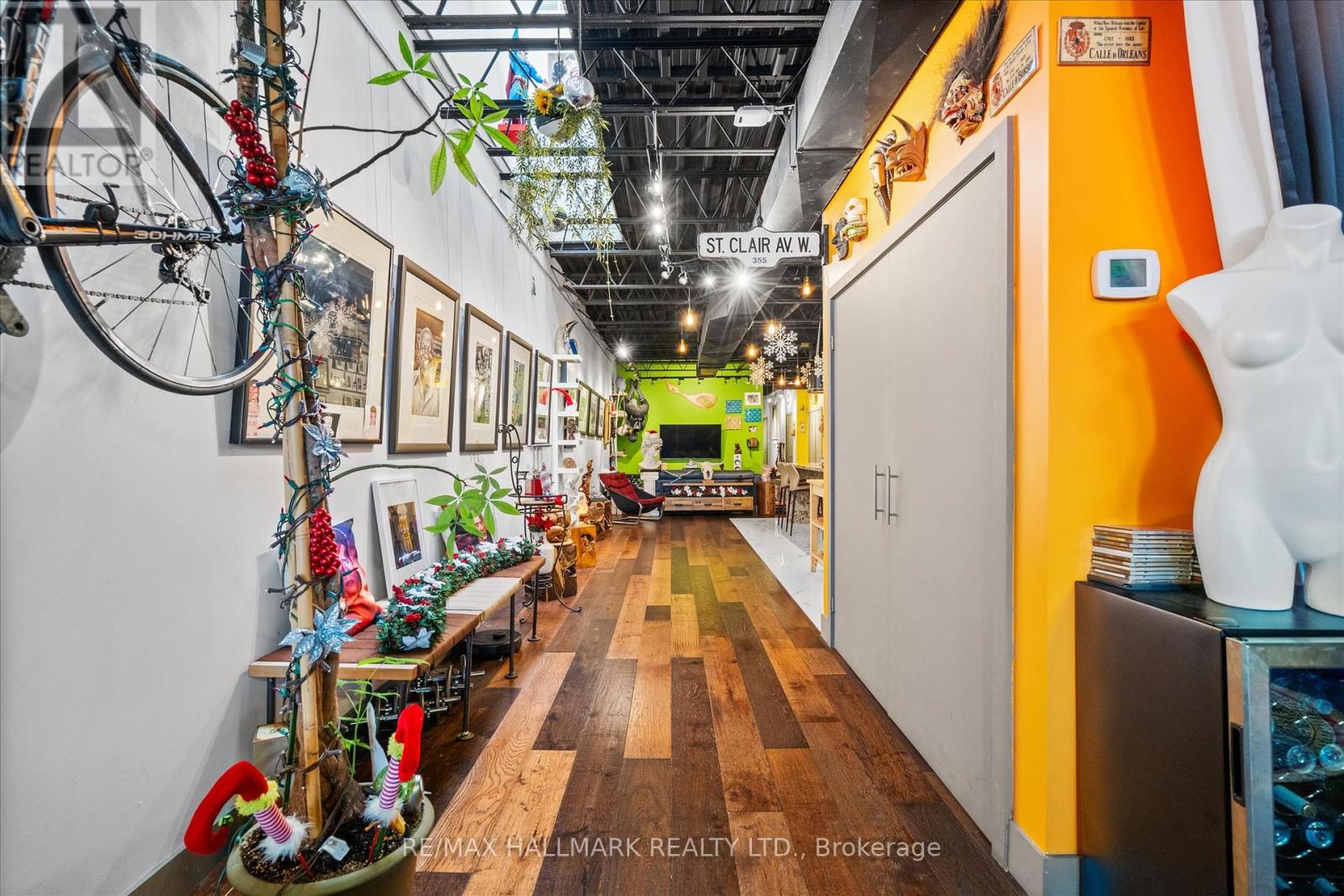 2400 St. Clair Avenue W, Toronto, Ontario  M6N 1L1 - Photo 20 - W12590550