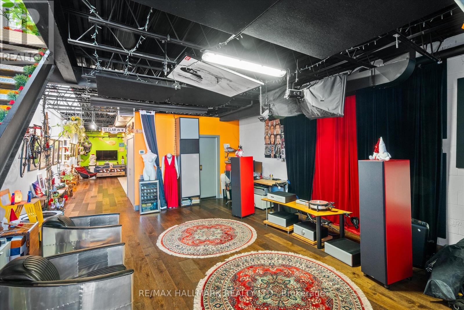 2400 St. Clair Avenue W, Toronto, Ontario  M6N 1L1 - Photo 22 - W12590550