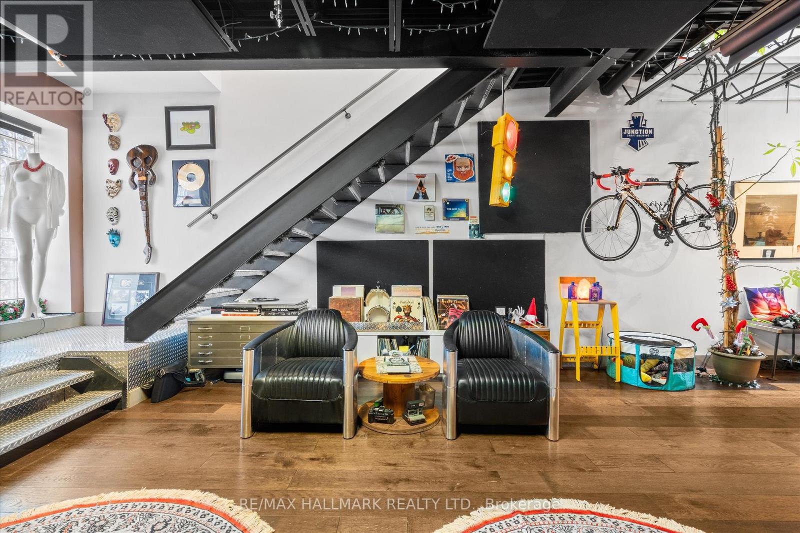 2400 St. Clair Avenue W, Toronto, Ontario  M6N 1L1 - Photo 24 - W12590550