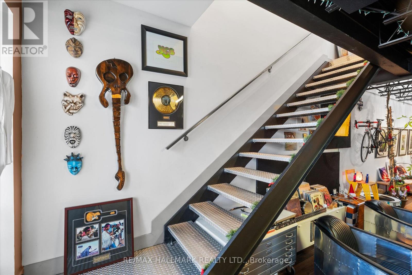 2400 St. Clair Avenue W, Toronto, Ontario  M6N 1L1 - Photo 27 - W12590550