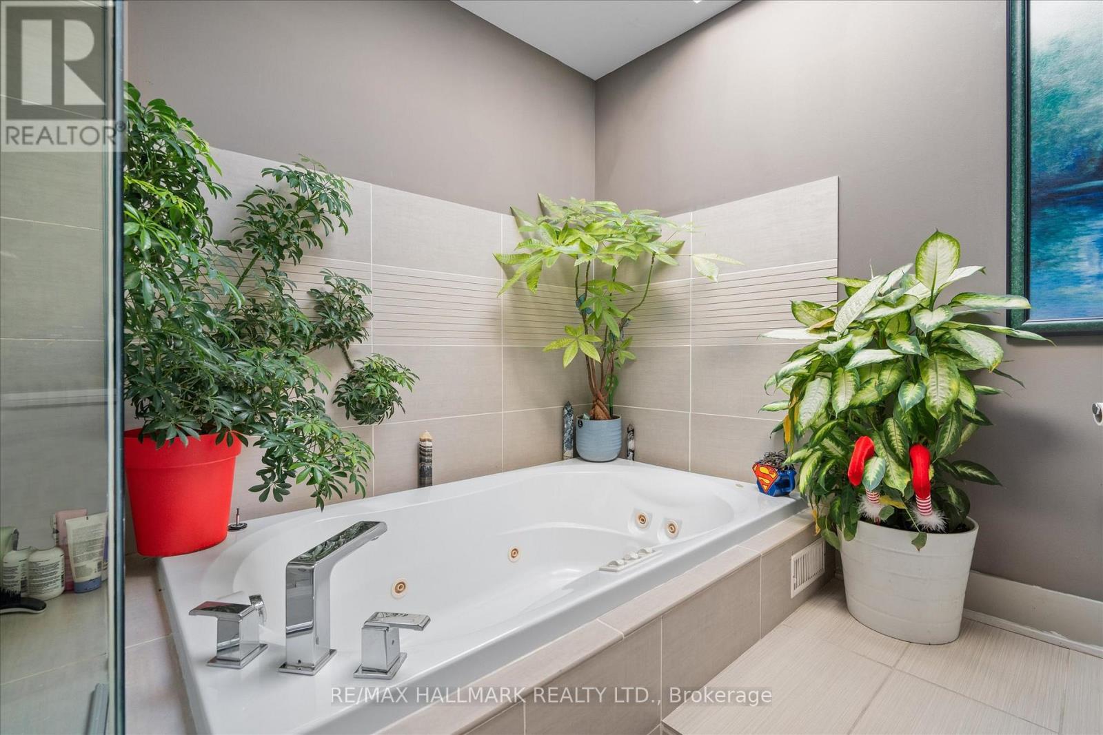 2400 St. Clair Avenue W, Toronto, Ontario  M6N 1L1 - Photo 32 - W12590550