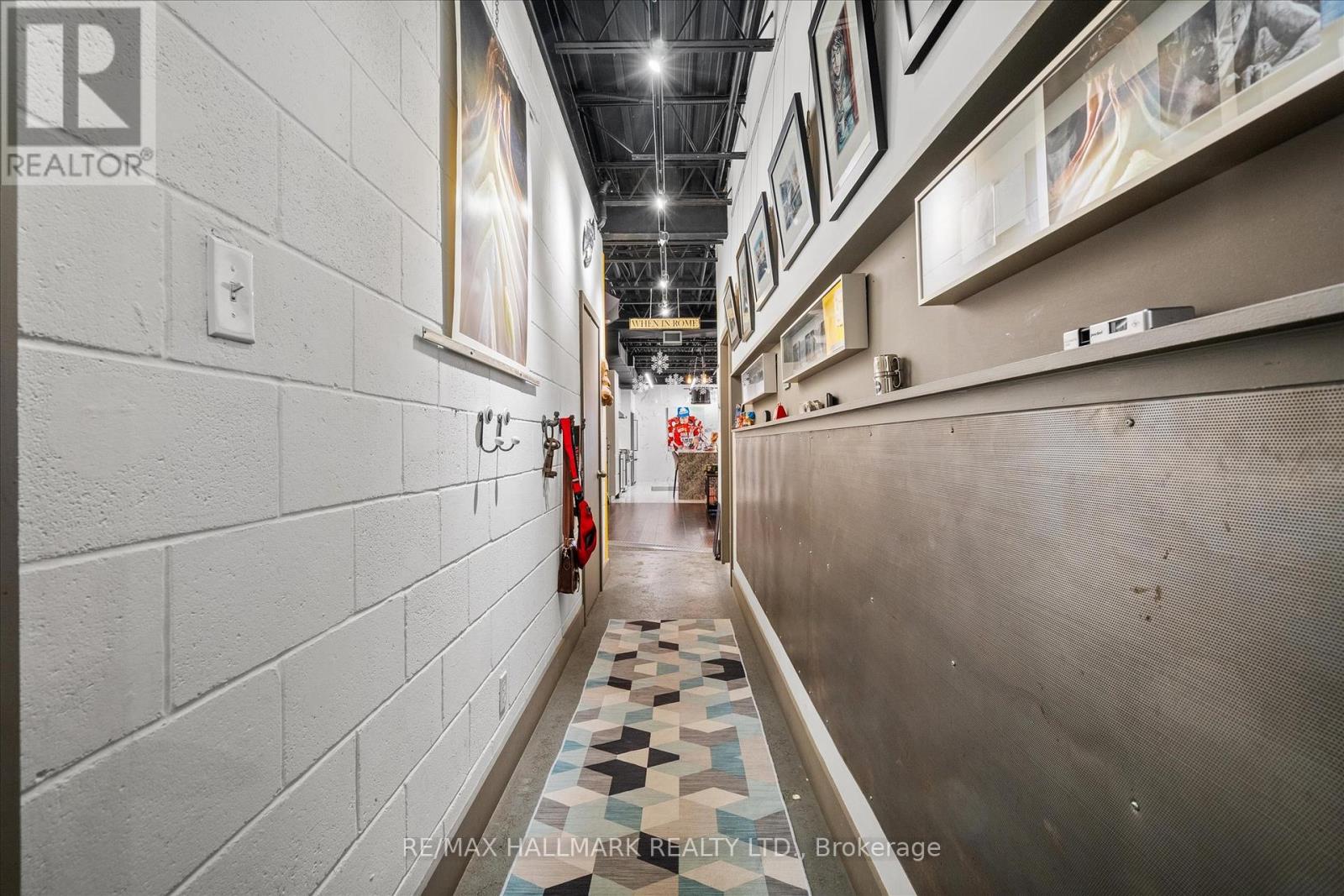 2400 St. Clair Avenue W, Toronto, Ontario  M6N 1L1 - Photo 5 - W12590550