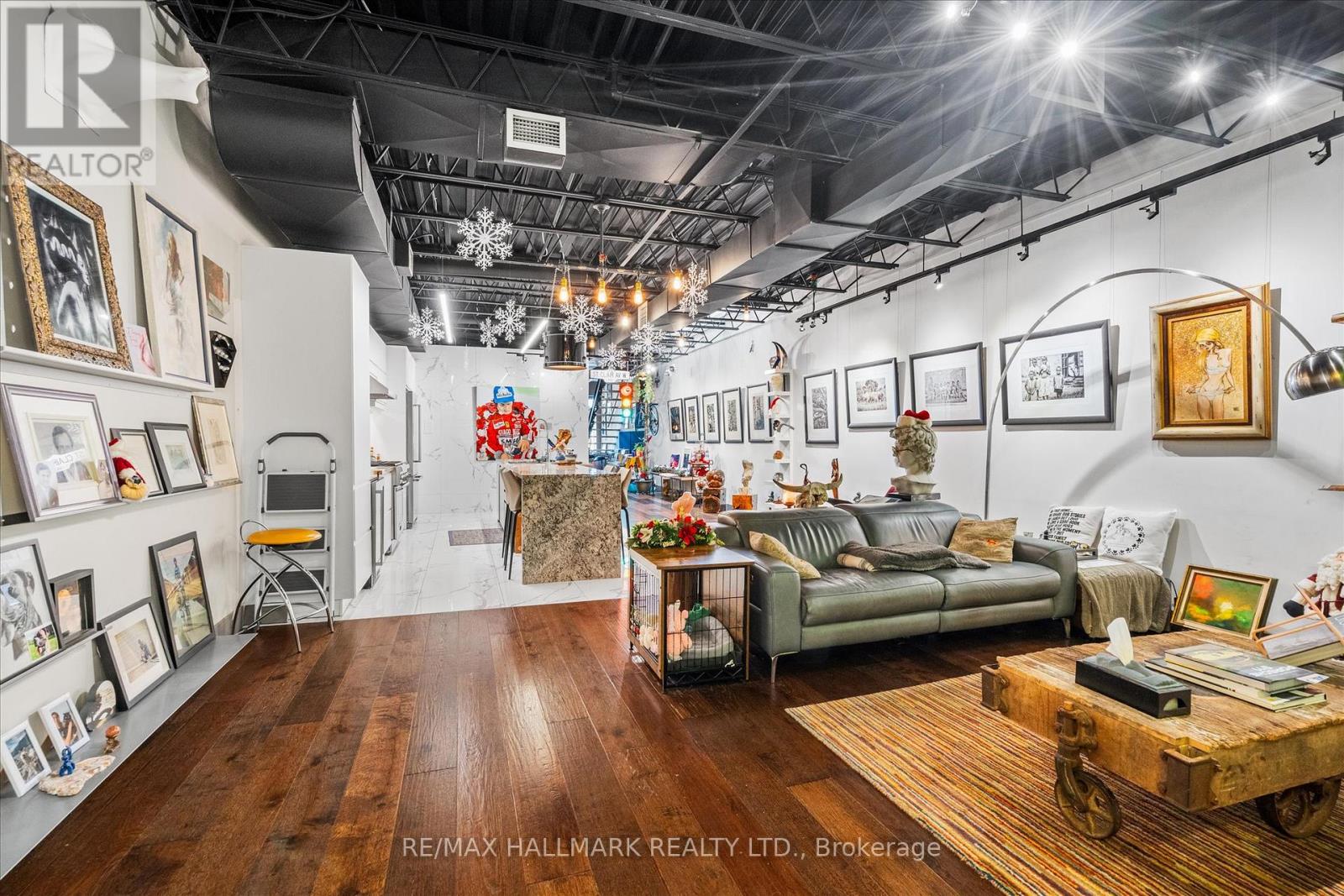 2400 St. Clair Avenue W, Toronto, Ontario  M6N 1L1 - Photo 6 - W12590550