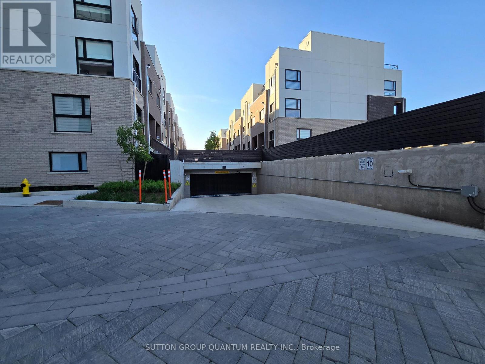 1003 - 335 Wheat Boom Drive, Oakville, Ontario  L6H 7Y1 - Photo 2 - W12590594