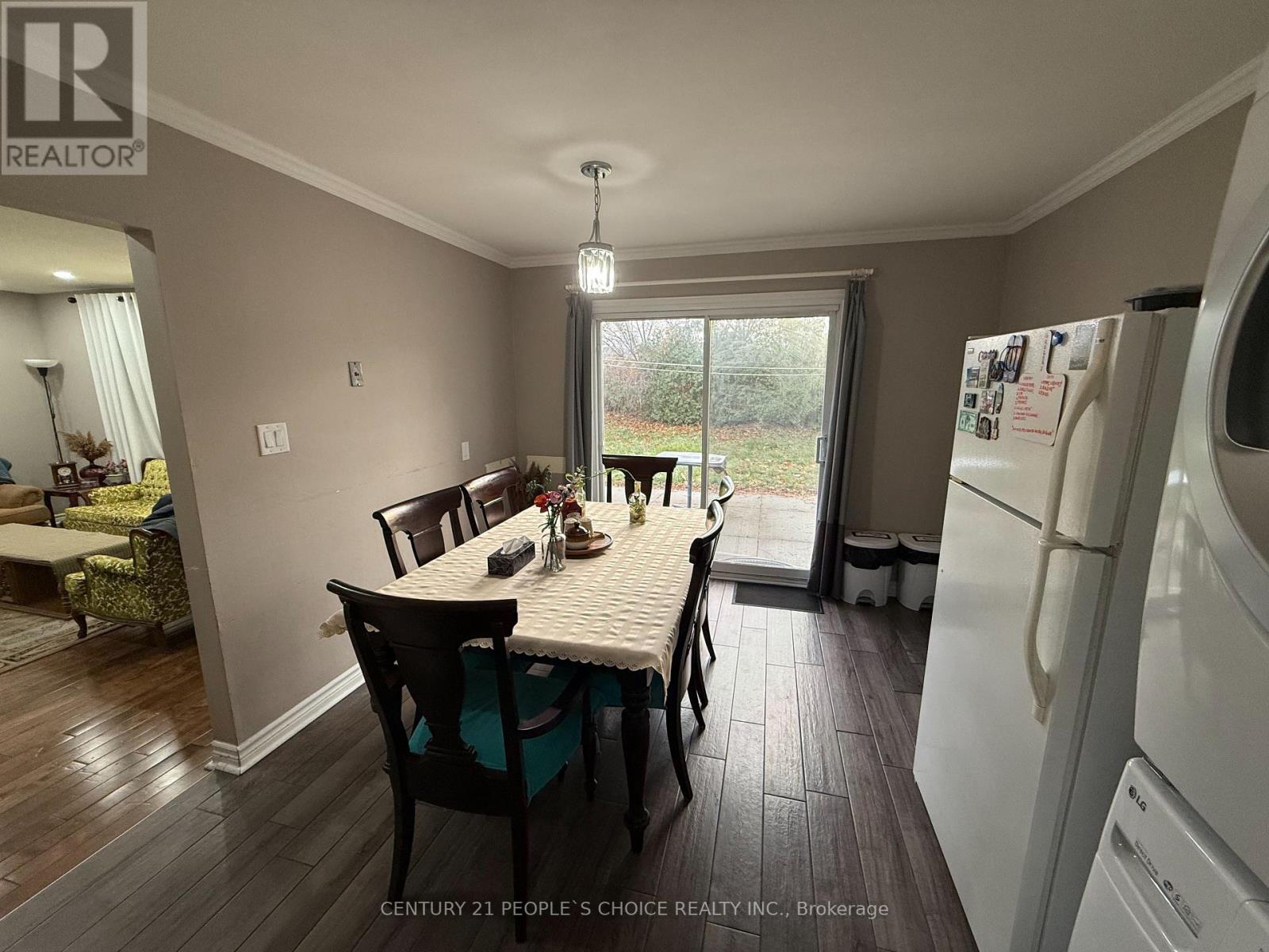 28 Lynmont Road, Toronto, Ontario  M9V 3W8 - Photo 10 - W12590638