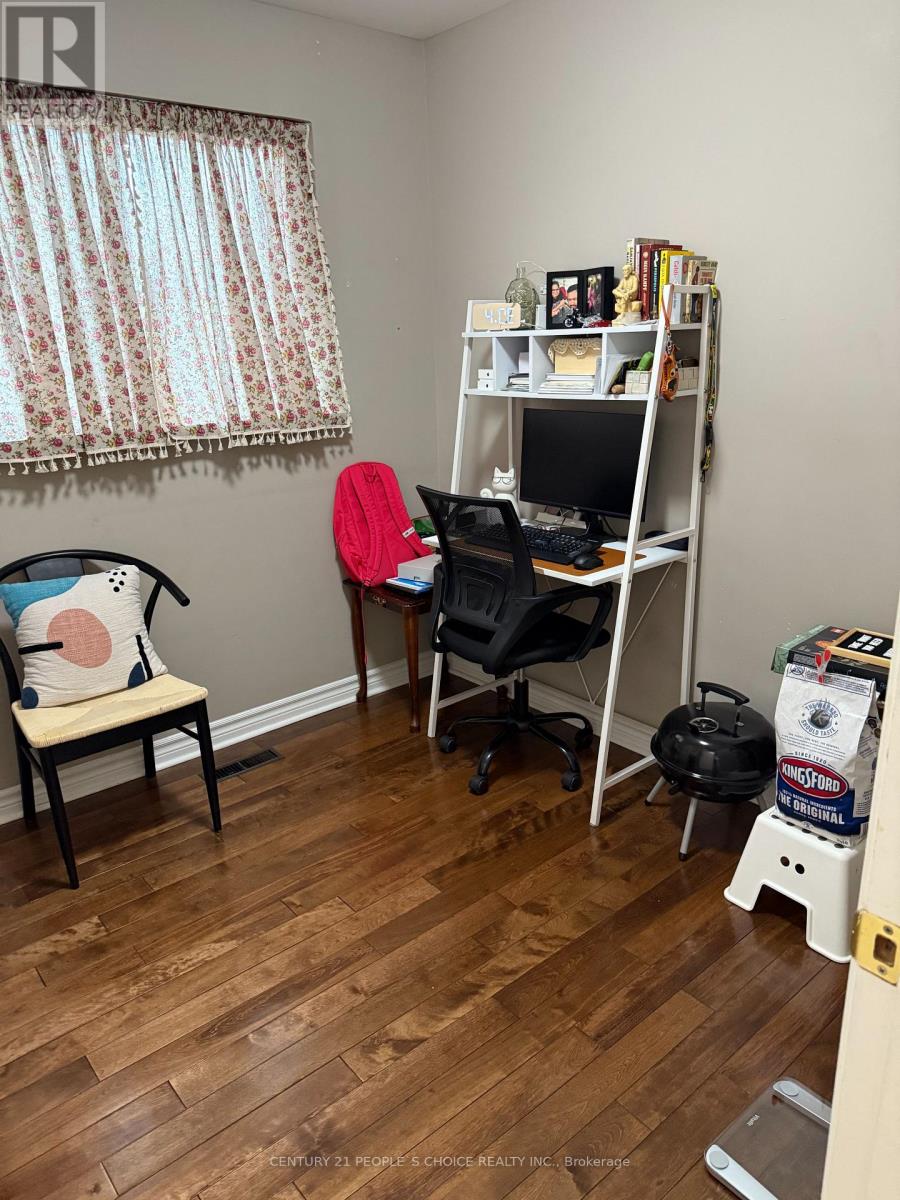 28 Lynmont Road, Toronto, Ontario  M9V 3W8 - Photo 18 - W12590638