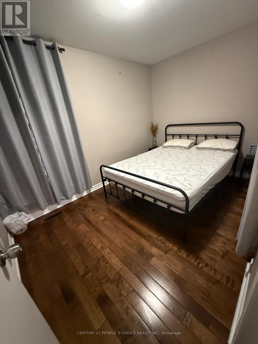 28 Lynmont Road, Toronto, Ontario  M9V 3W8 - Photo 20 - W12590638