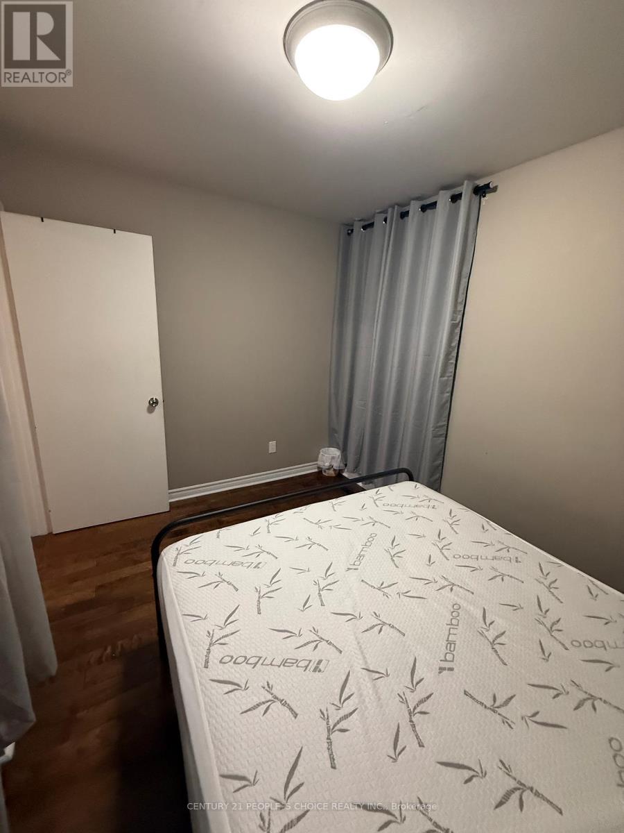 28 Lynmont Road, Toronto, Ontario  M9V 3W8 - Photo 21 - W12590638