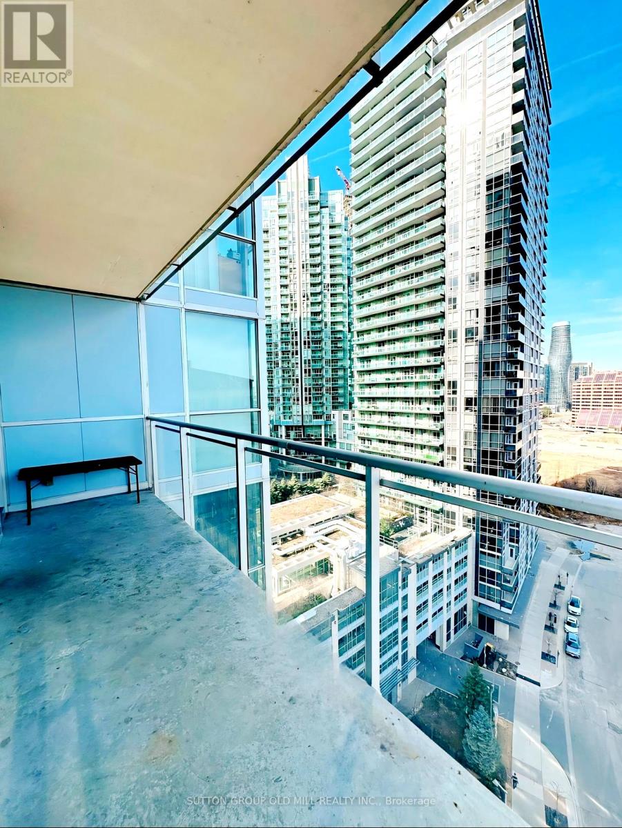 1508 - 225 Webb Drive, Mississauga, Ontario  L5B 4P2 - Photo 5 - W12590642