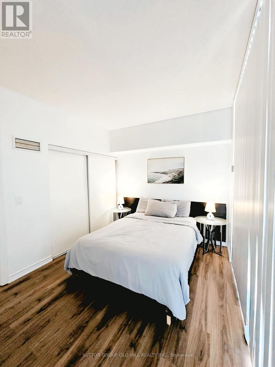 1508 - 225 Webb Drive, Mississauga, Ontario  L5B 4P2 - Photo 8 - W12590642