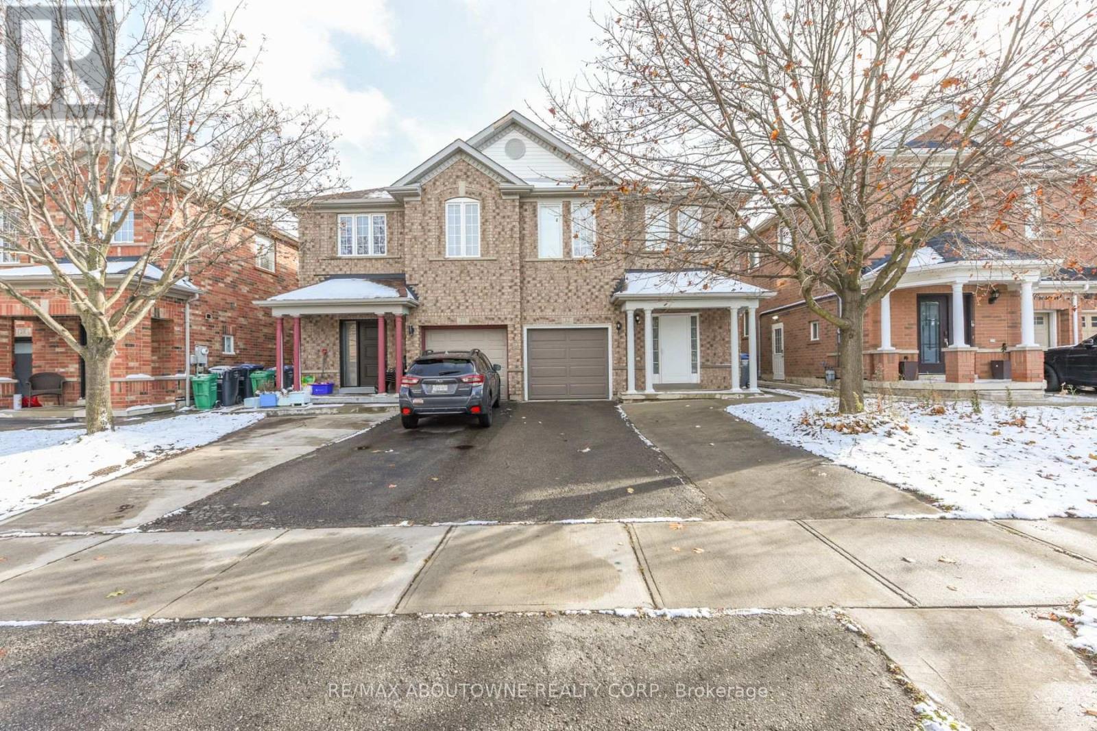 32 LOCKHEED CRESCENT, Brampton, Ontario