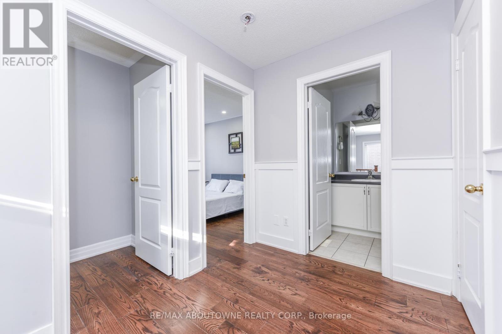 32 Lockheed Crescent, Brampton, Ontario  L7A 3G2 - Photo 25 - W12590646