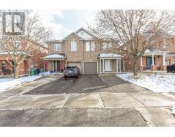 32 LOCKHEED CRESCENT, Brampton, Ontario