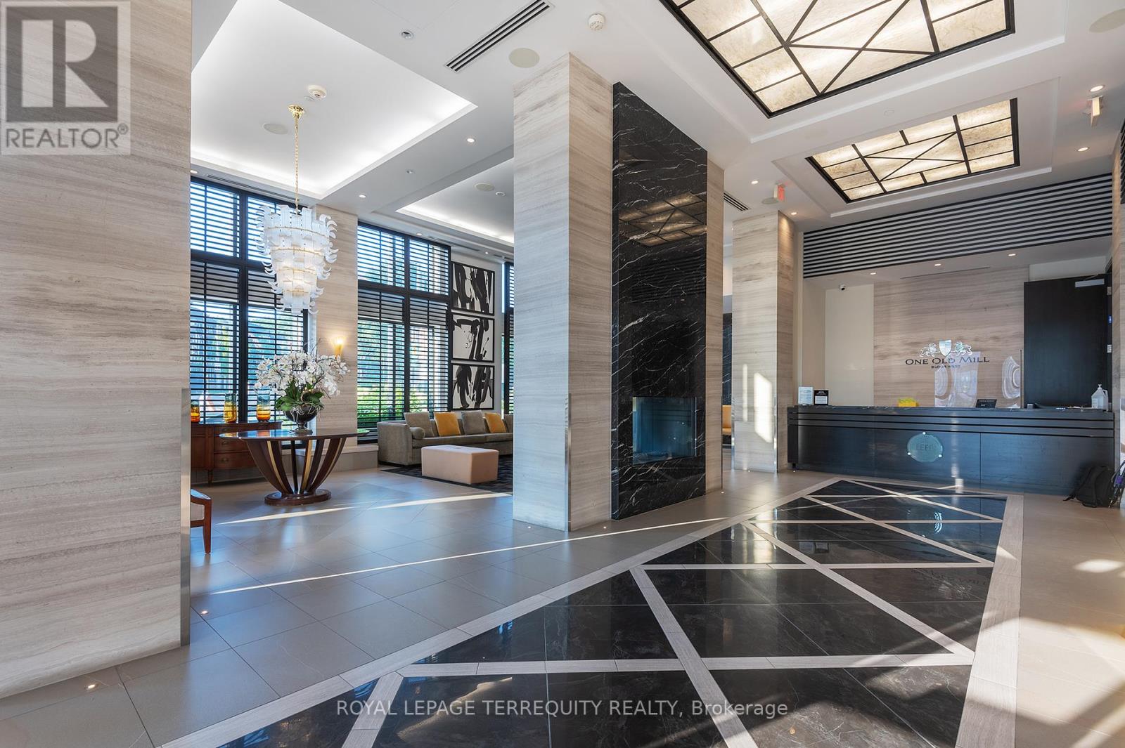 429 - 1 Old Mill Drive, Toronto, Ontario  M6S 0A1 - Photo 26 - W12590664