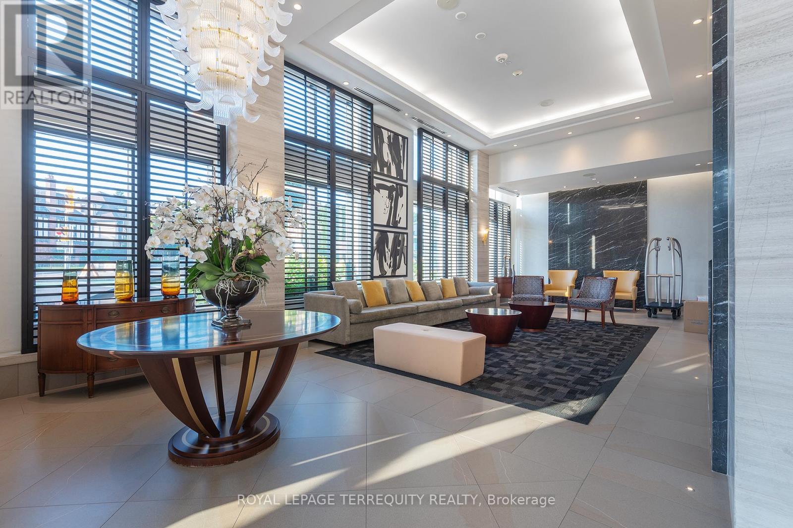 429 - 1 Old Mill Drive, Toronto, Ontario  M6S 0A1 - Photo 27 - W12590664