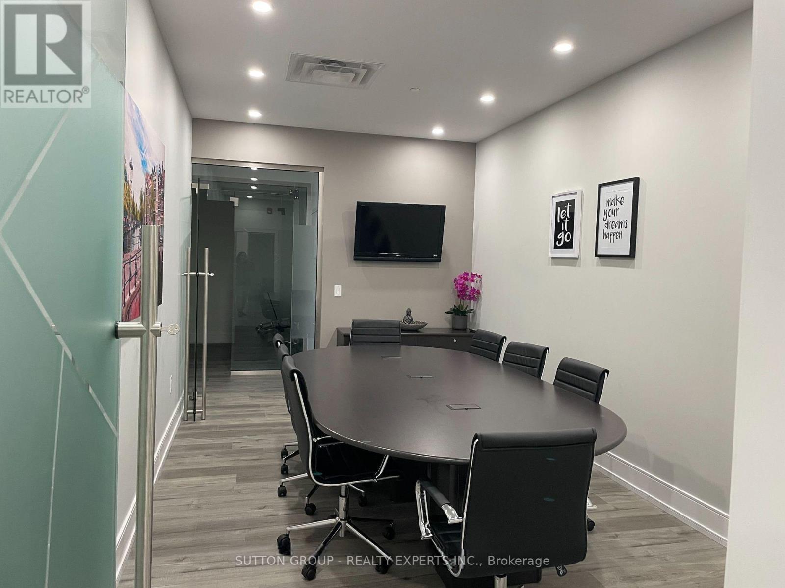 216 - 9300 Goreway Drive, Brampton, Ontario  L6P 4N1 - Photo 6 - W12590670