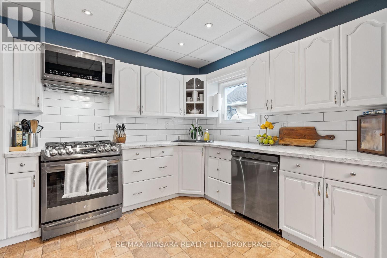 31 Kennedy Street, Welland, Ontario  L3B 3R7 - Photo 7 - X12590776