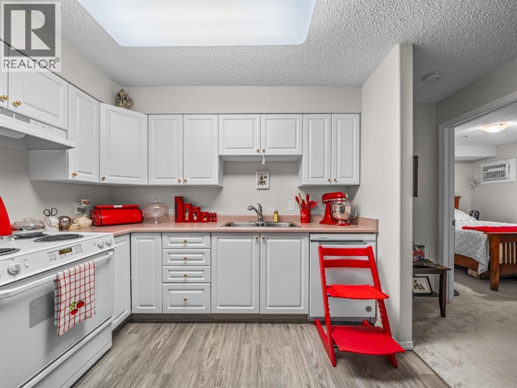 3119 Millrise Point Sw, Calgary, Alberta  T2Y 3W4 - Photo 4 - A2254250