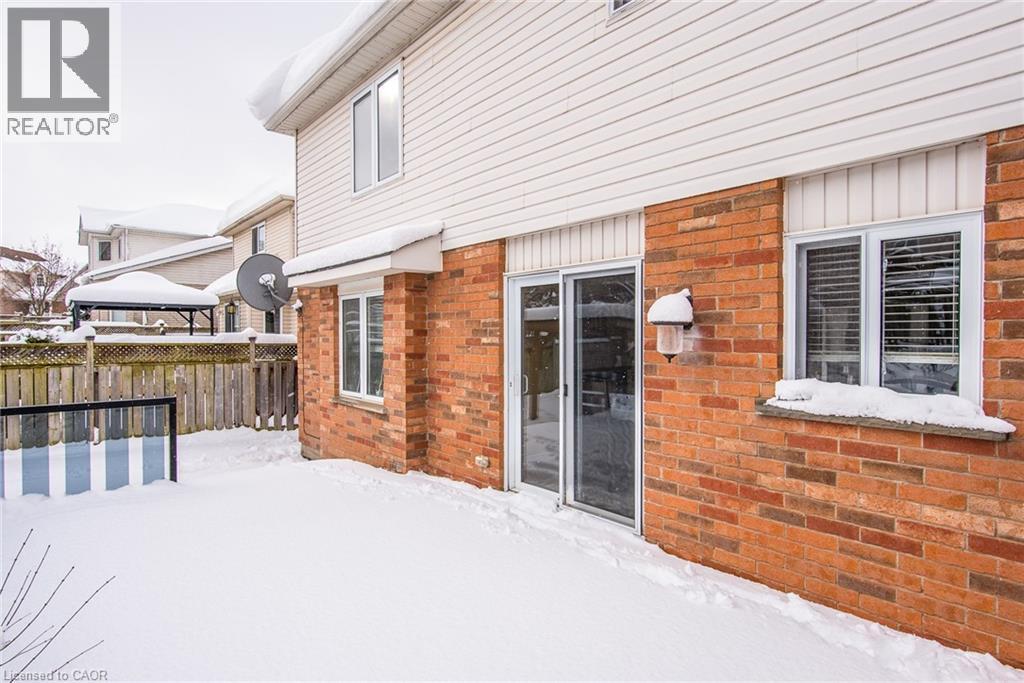 240 Doon South Drive, Kitchener, Ontario  N2P 2L8 - Photo 39 - 40791458