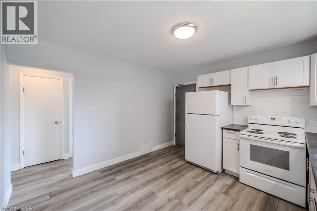 102 Sydney Street N Unit# 3, Kitchener, Ontario N2H 3L7 - Photo 4 - 40791363