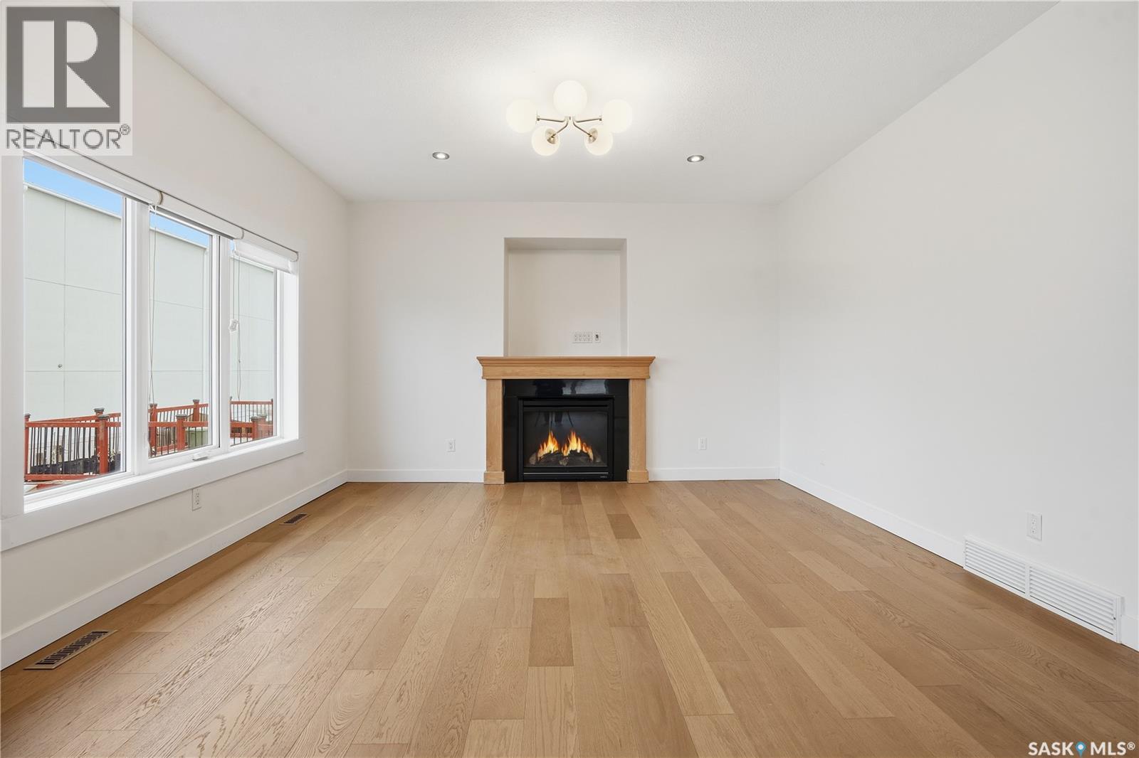 2106 Laurier Crescent E, Regina, Saskatchewan  S4V 0P6 - Photo 16 - SK020658