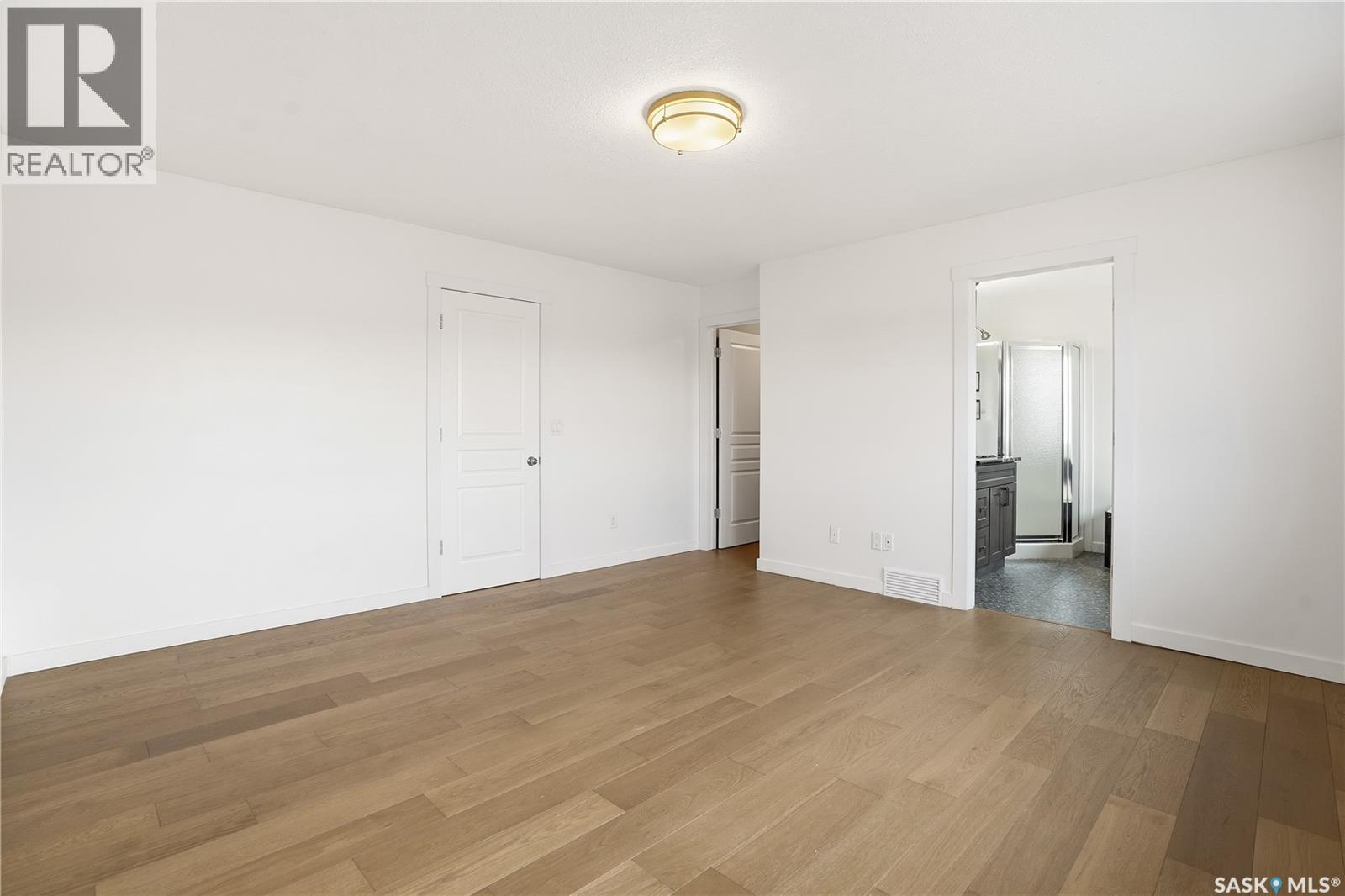 2106 Laurier Crescent E, Regina, Saskatchewan  S4V 0P6 - Photo 26 - SK020658