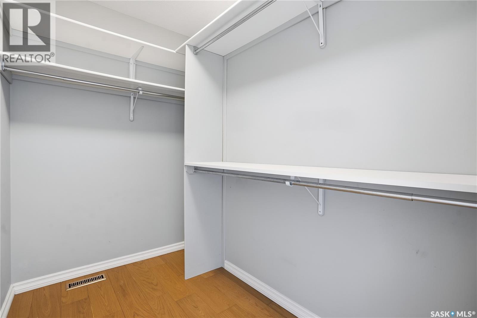 2106 Laurier Crescent E, Regina, Saskatchewan  S4V 0P6 - Photo 30 - SK020658