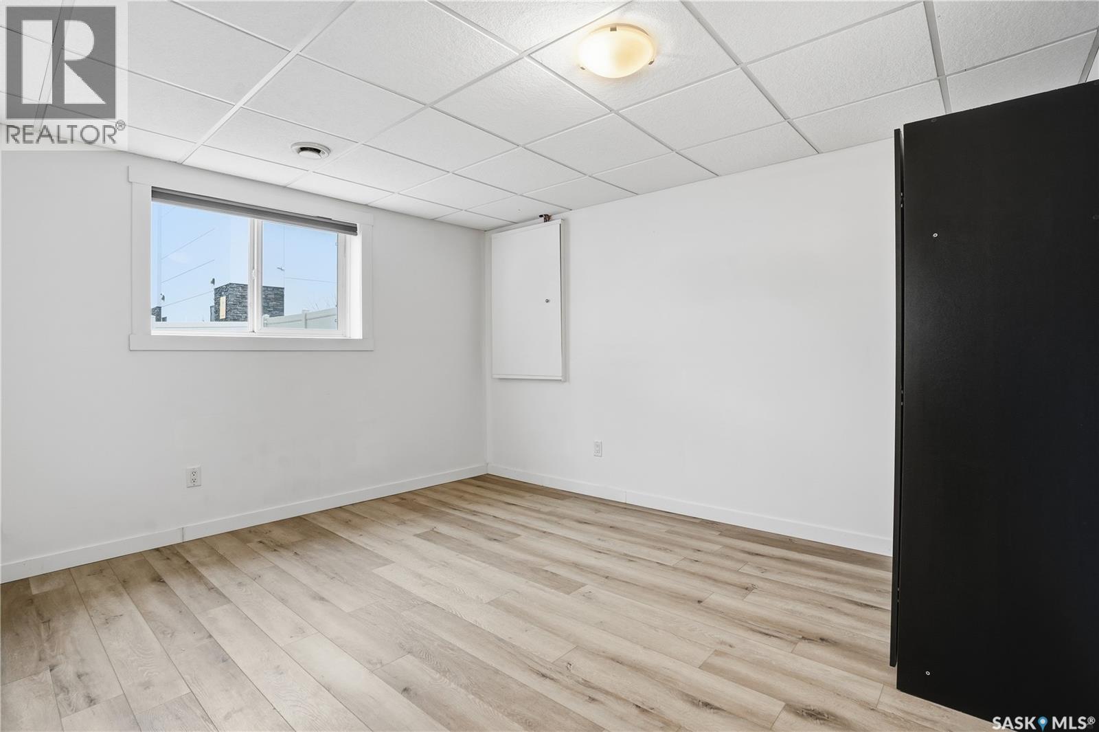 2106 Laurier Crescent E, Regina, Saskatchewan  S4V 0P6 - Photo 35 - SK020658