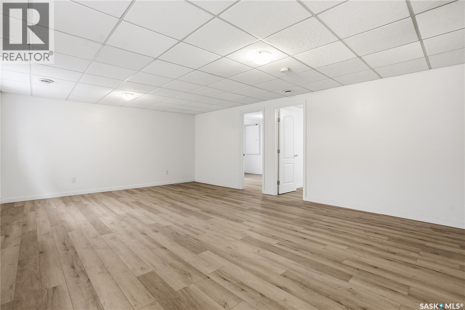 2106 Laurier Crescent E, Regina, Saskatchewan  S4V 0P6 - Photo 32 - SK020658