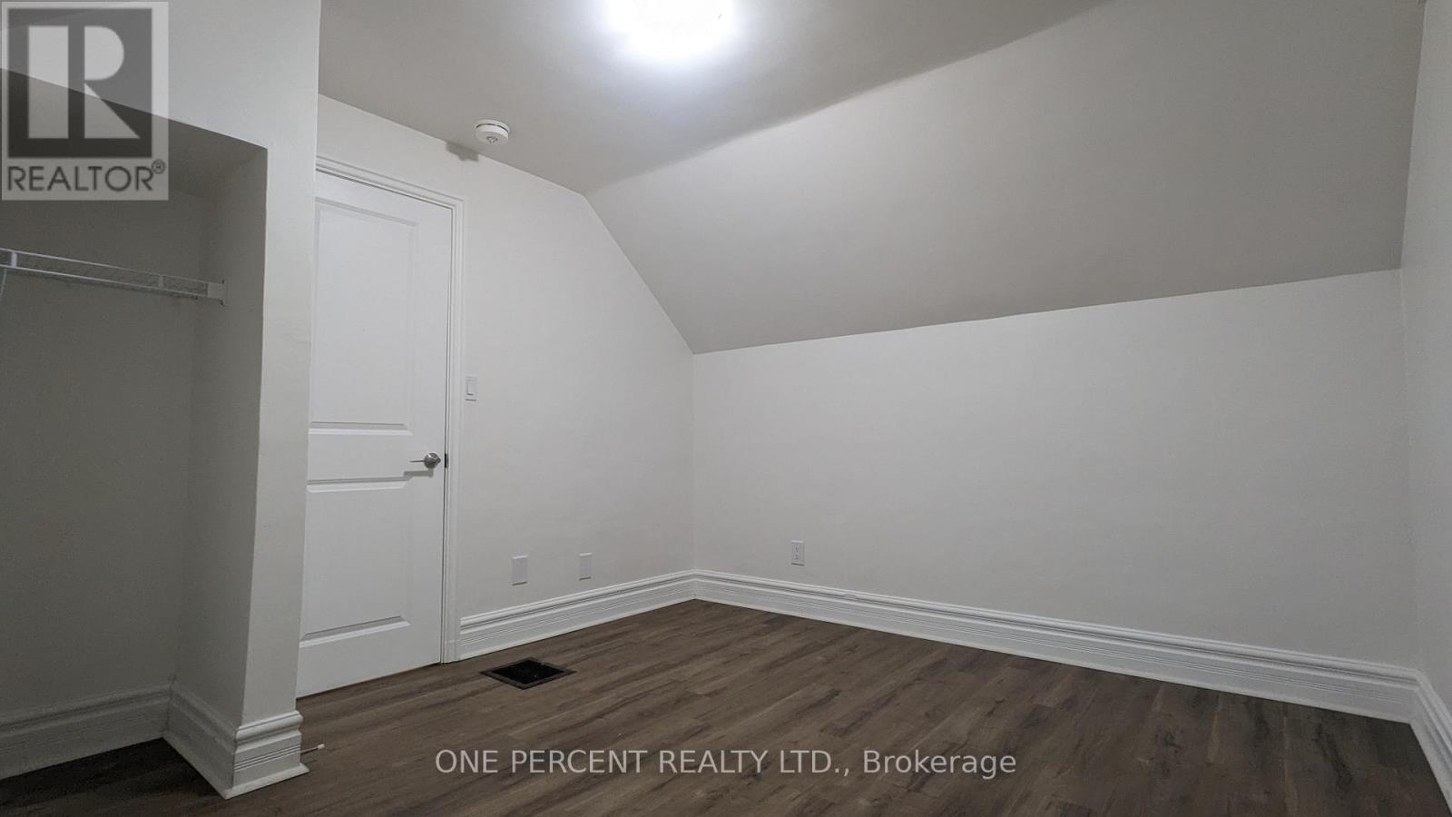 1 - 249 East 18th Street, Hamilton, Ontario  L9A 4P5 - Photo 10 - X12590548