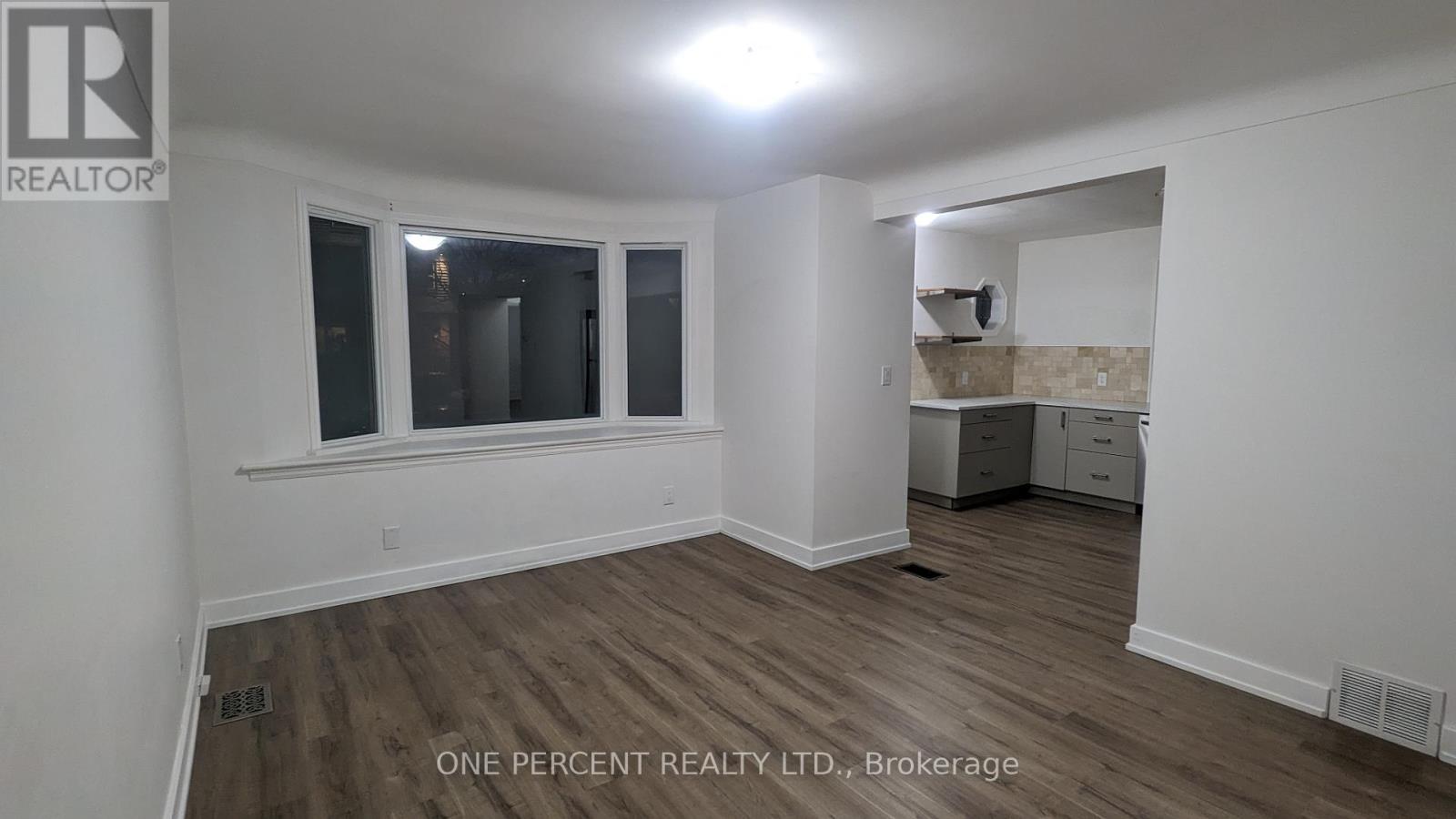 1 - 249 East 18th Street, Hamilton, Ontario  L9A 4P5 - Photo 2 - X12590548