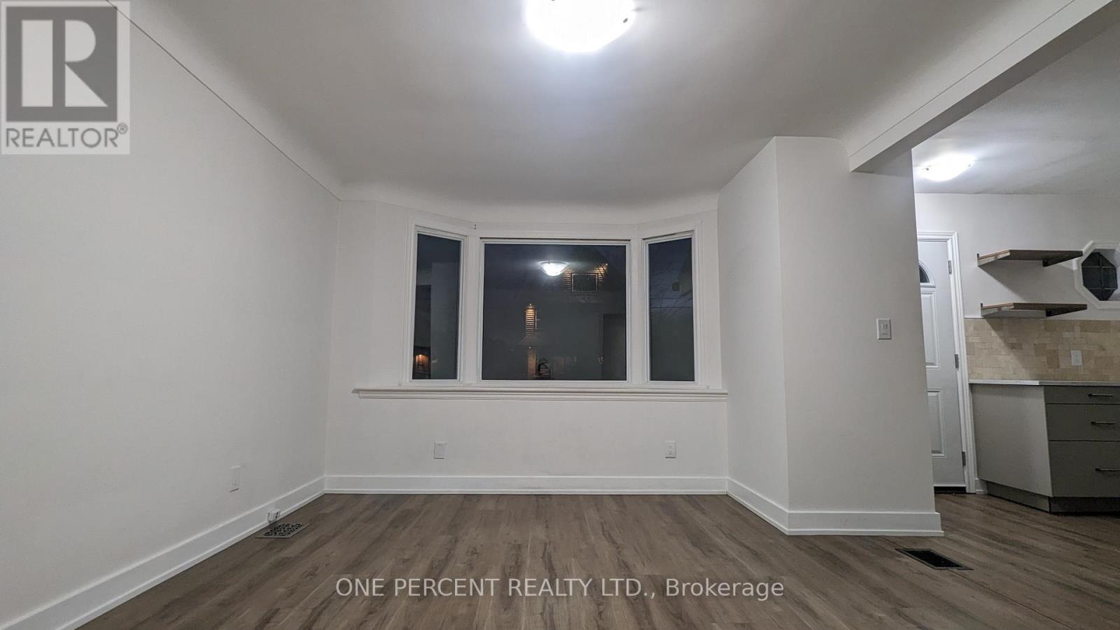 1 - 249 East 18th Street, Hamilton, Ontario  L9A 4P5 - Photo 4 - X12590548